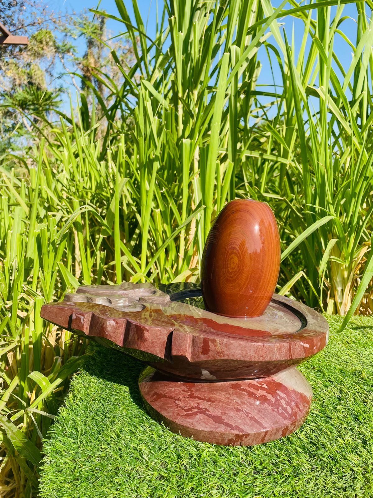 Mahakal Premium Narmadeshwar Shivling with Designer Jaladhari & Nandi Ji – 6 Inch Shivling 12 Inch Jaladhari 6 Inch Nandi