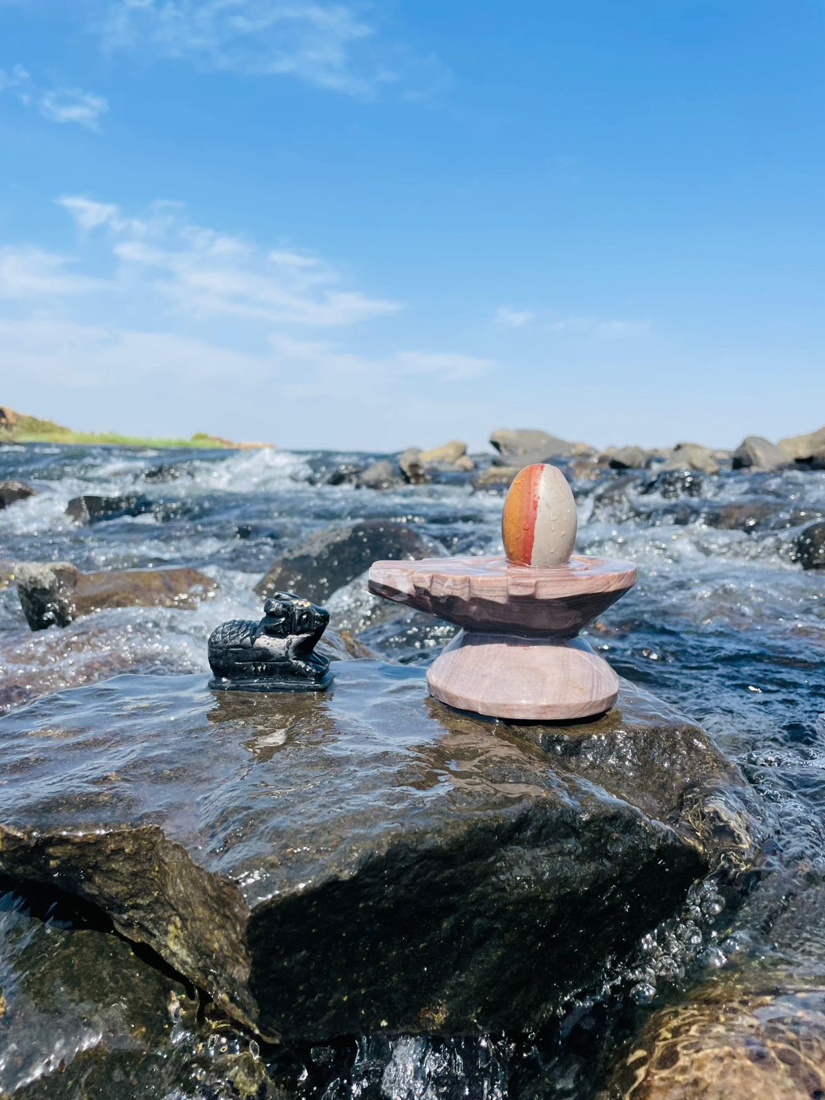 2.5 Inch Narmadeshwar Shivling with 5 Inch Smooth Finish Jaladhari & Nandi Set