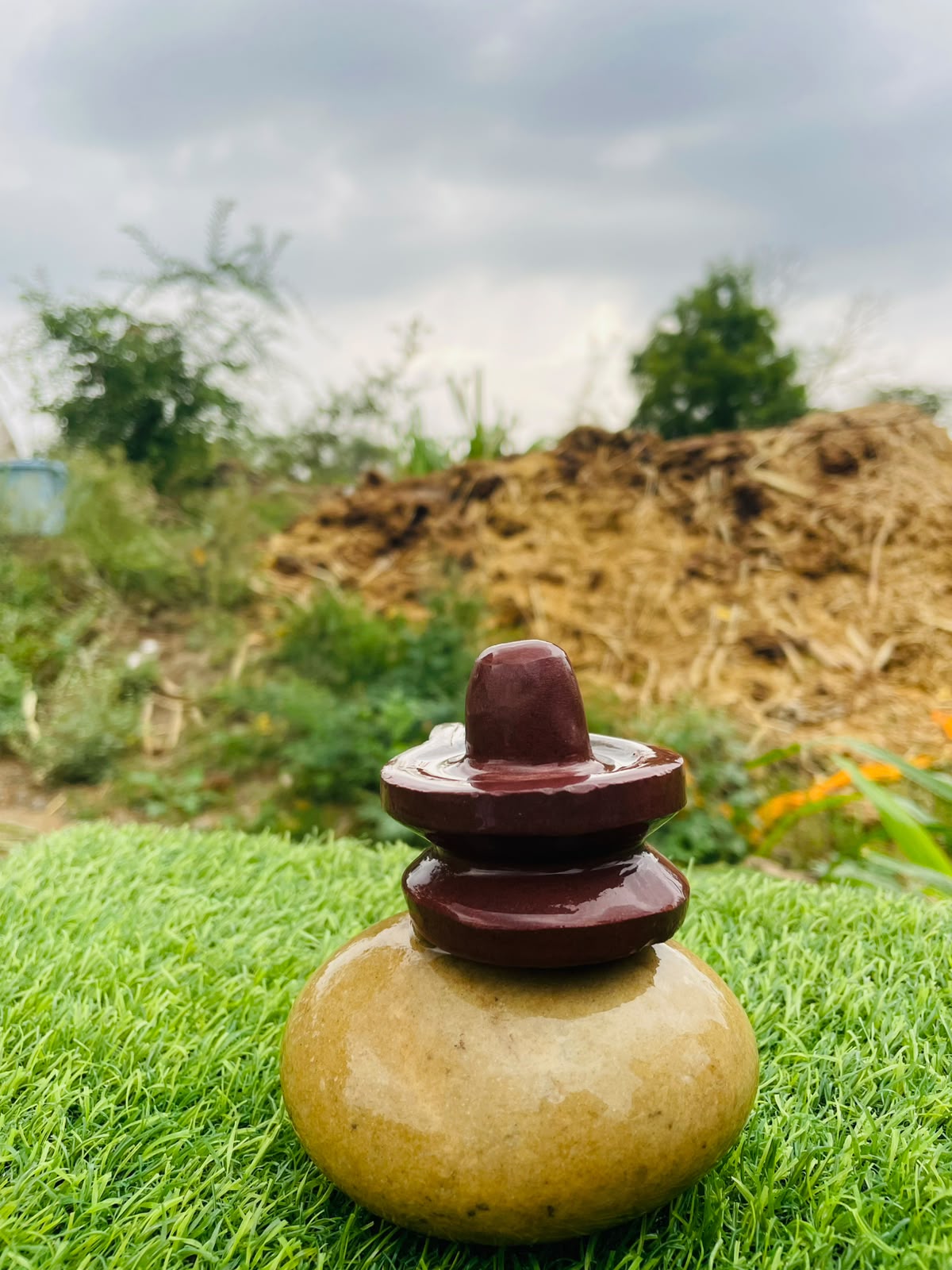 1.5 Inch Akhand Narmadeshwar Shivling - Image 3